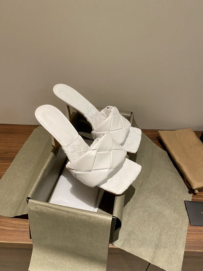 Sandales tressées à talons fins